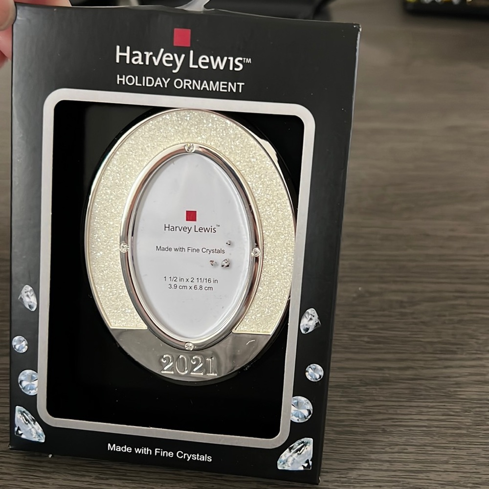 Harvey Lewis 2021 Fine Crystals Ornament